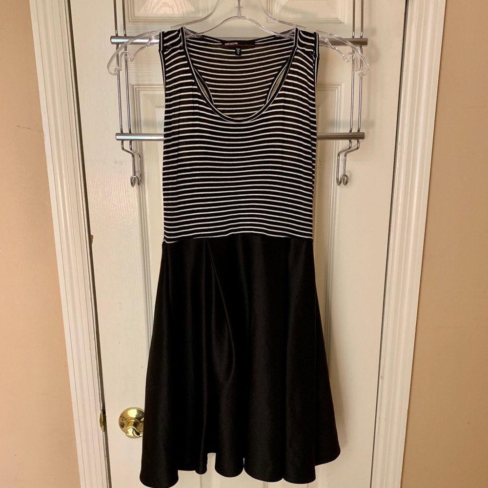 Women’s semi-formal black and white dress
